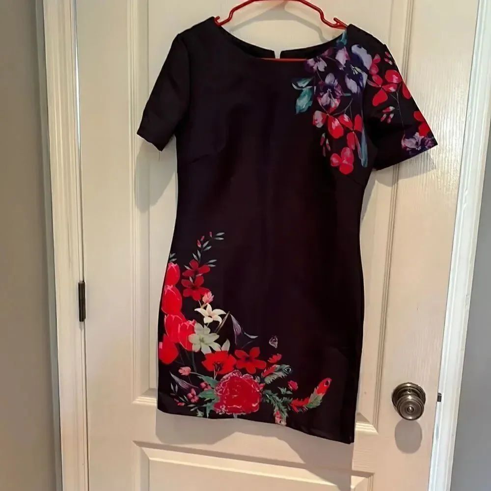 Beautiful dress by Clocolor size medium